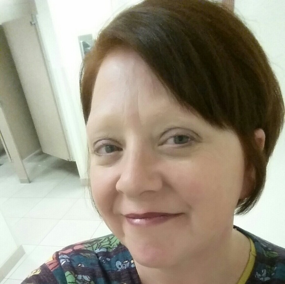 Meet your Posher, Rachel - Picture 1 of 1